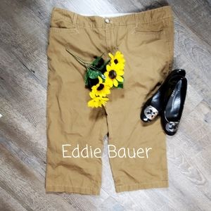 NWOT EDDIE BAUER KAHAKI BLAKELY CAPRIS, SIZE 18